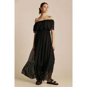 Chic Off-Shoulder Black Maxi Dress